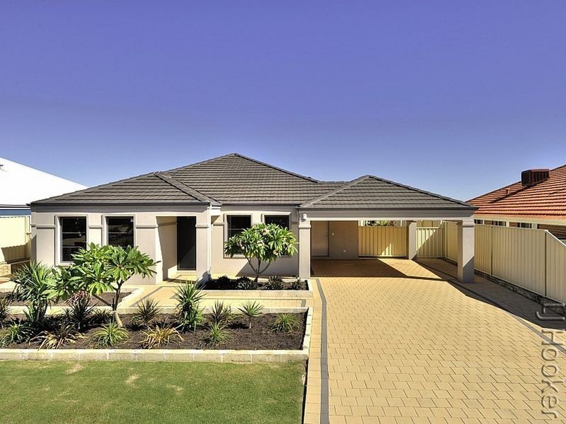 10 Kerkeri Heights, Lakelands WA 6180