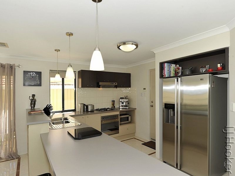 10 Kerkeri Heights, Lakelands WA 6180