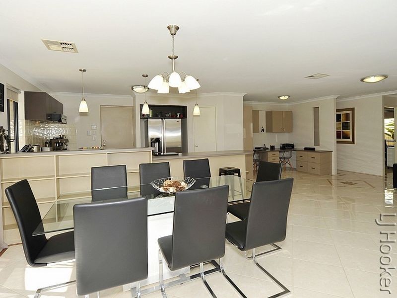 10 Kerkeri Heights, Lakelands WA 6180