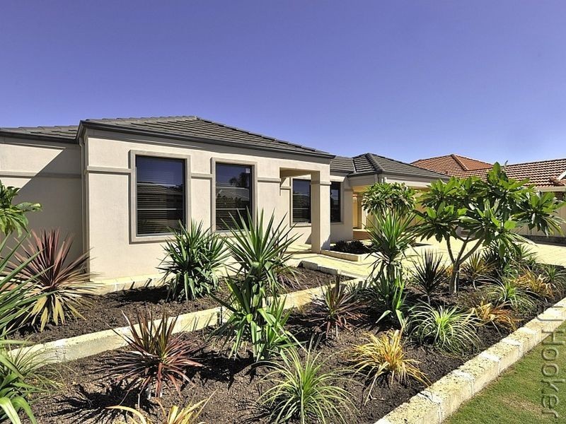 10 Kerkeri Heights, Lakelands WA 6180