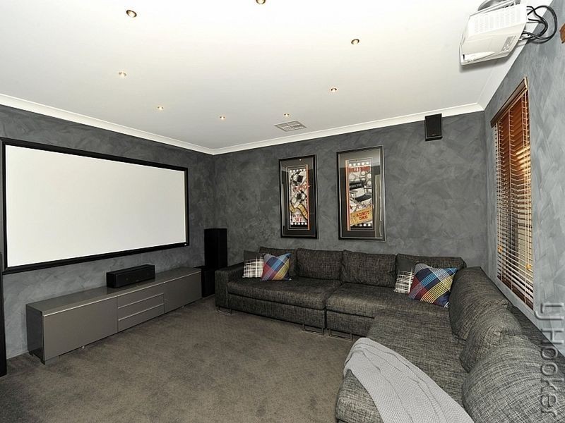 10 Kerkeri Heights, Lakelands WA 6180