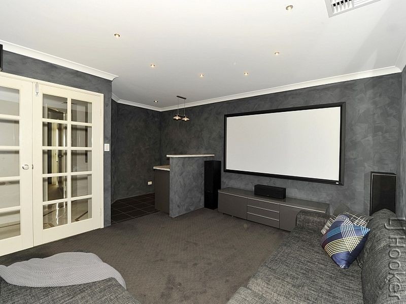 10 Kerkeri Heights, Lakelands WA 6180