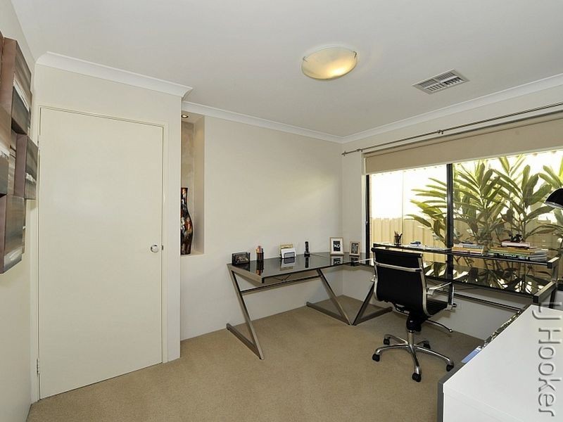 10 Kerkeri Heights, Lakelands WA 6180