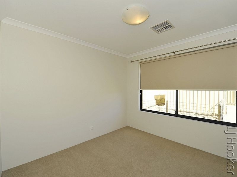 10 Kerkeri Heights, Lakelands WA 6180