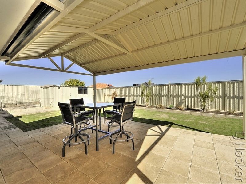 10 Kerkeri Heights, Lakelands WA 6180