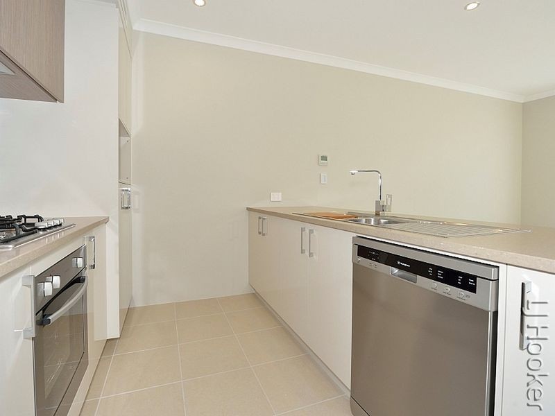 174 Boardwalk Boulevard, Halls Head WA 6210