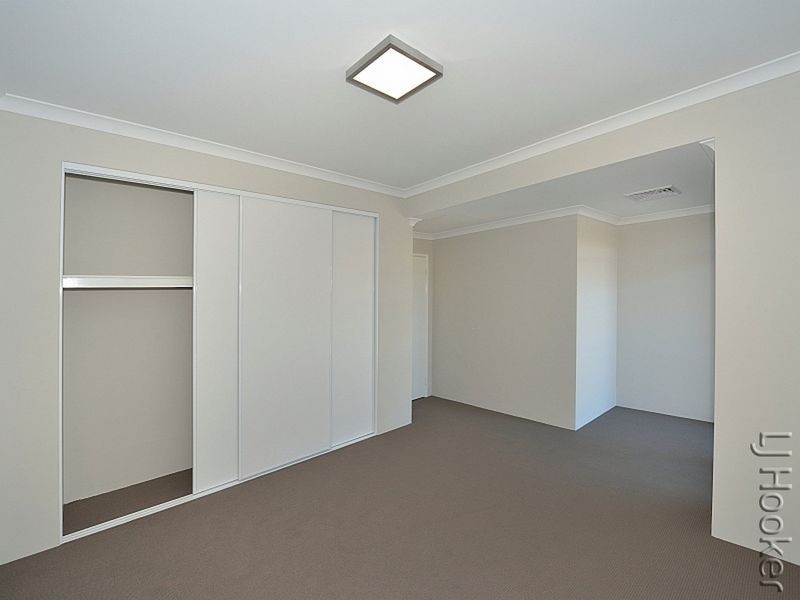 174 Boardwalk Boulevard, Halls Head WA 6210