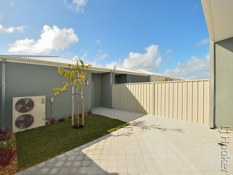 174 Boardwalk Boulevard, Halls Head WA 6210