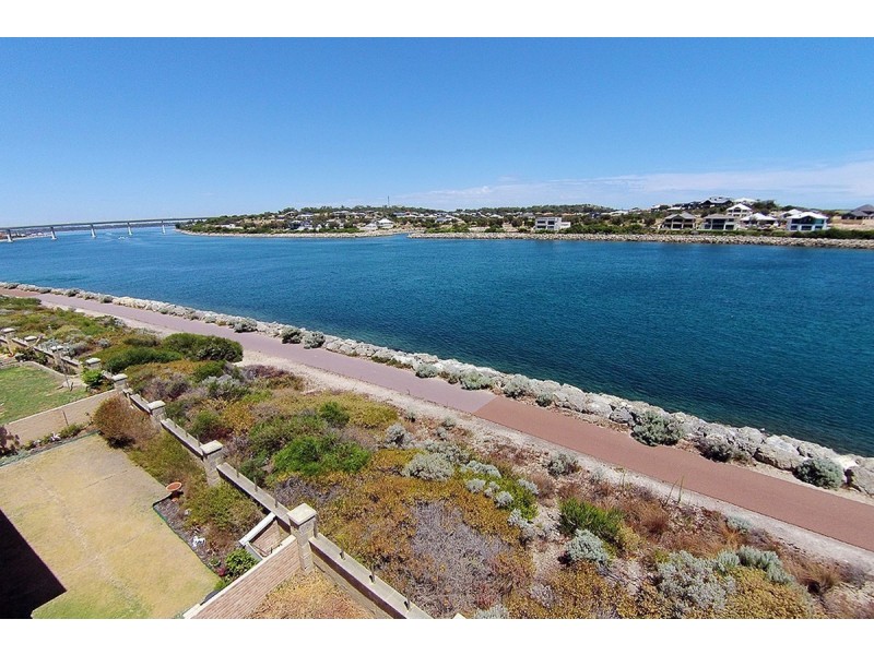 37 Voyager Close, Wannanup WA 6210