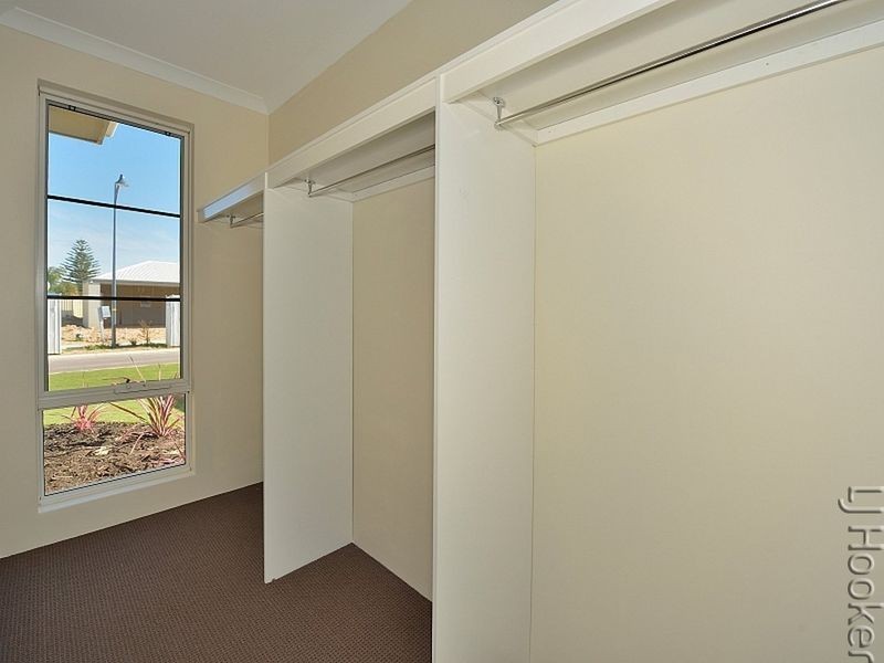 16 Azelia Approach, Madora Bay WA 6210
