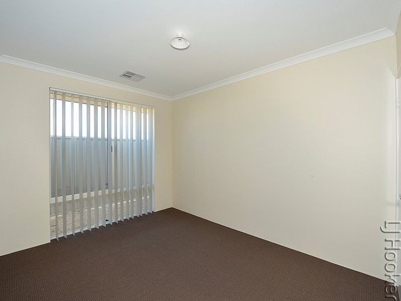 16 Azelia Approach, Madora Bay WA 6210