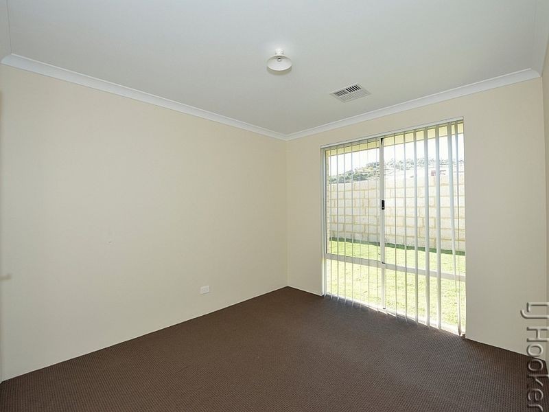 16 Azelia Approach, Madora Bay WA 6210