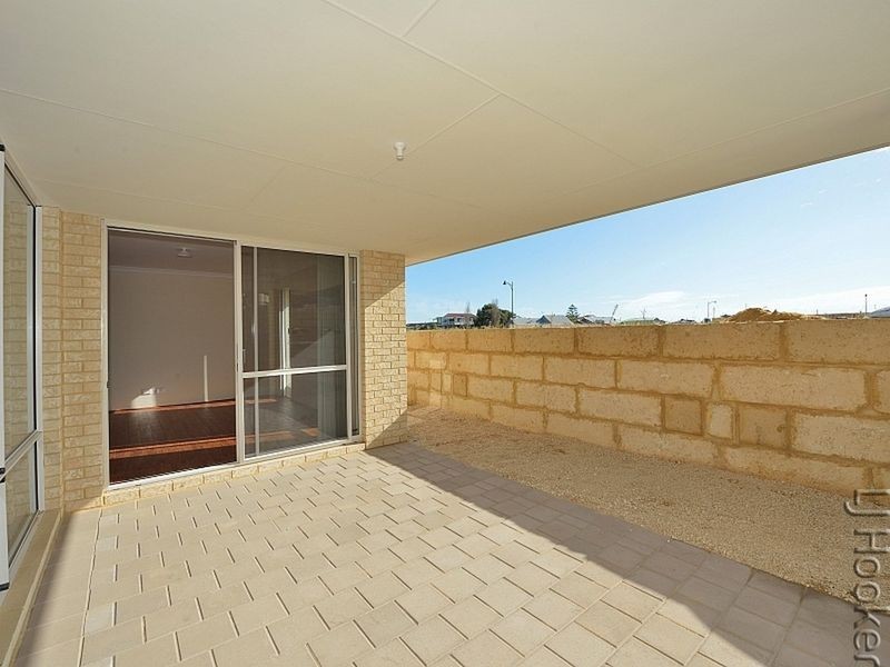 16 Azelia Approach, Madora Bay WA 6210