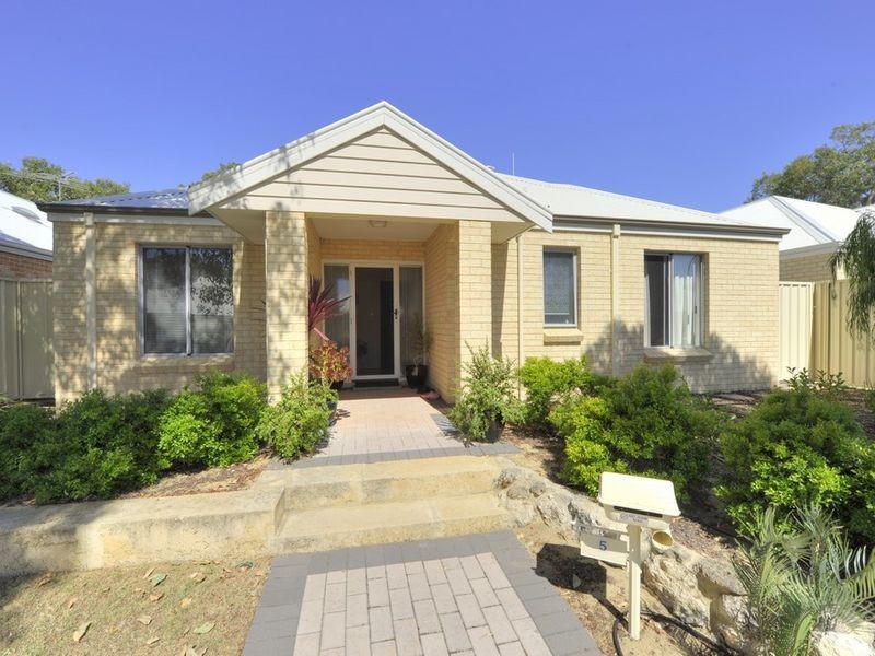 5 Grasstree Road, Wannanup WA 6210