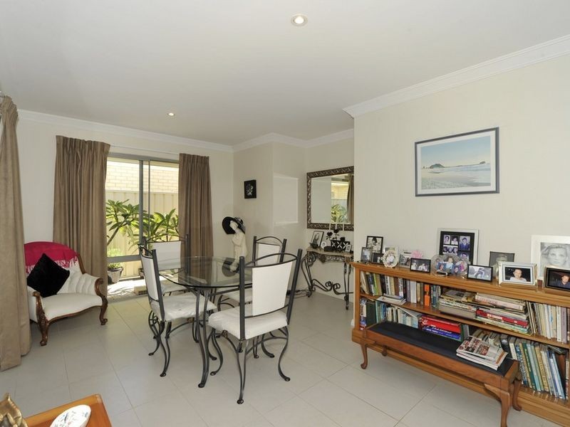 5 Grasstree Road, Wannanup WA 6210