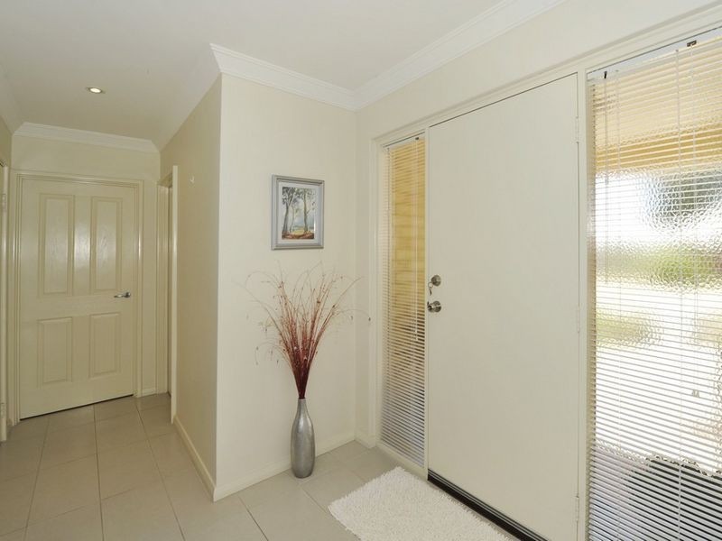 5 Grasstree Road, Wannanup WA 6210