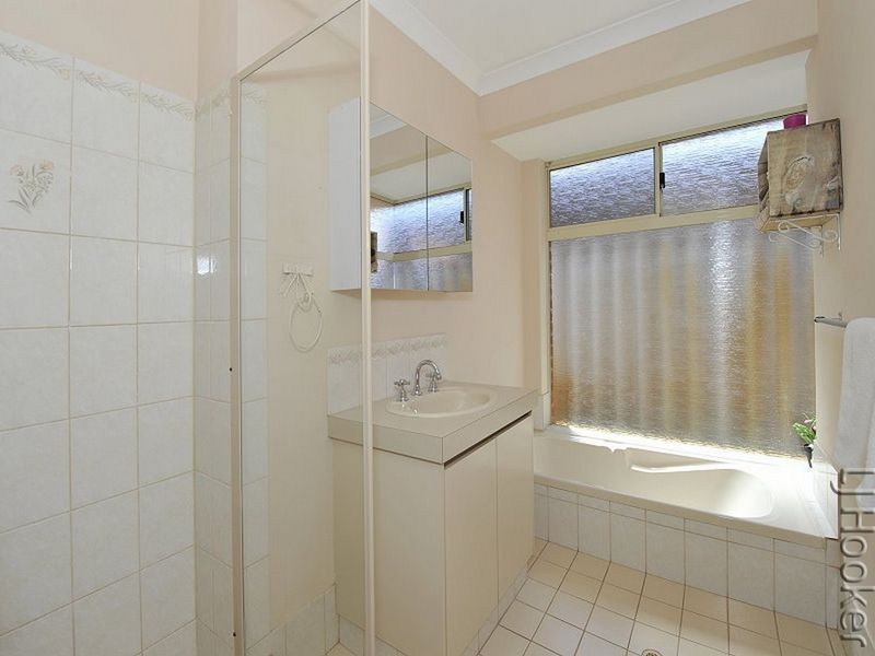 10 Railton Place, Dudley Park WA 6210