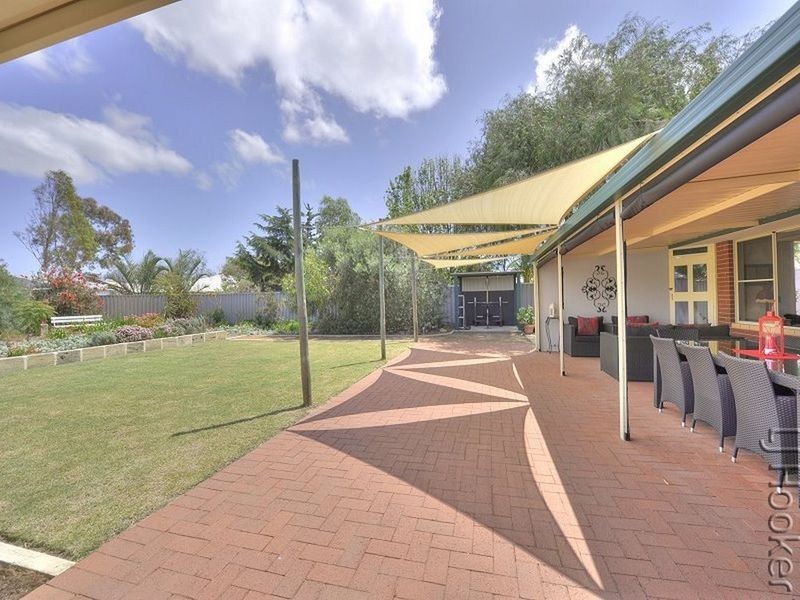 10 Railton Place, Dudley Park WA 6210