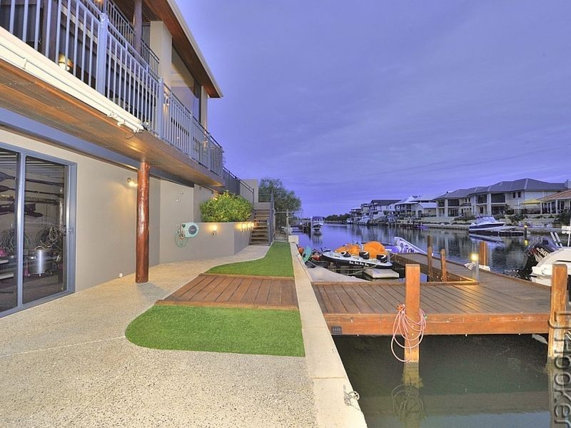 21 Estuary Place, Wannanup WA 6210