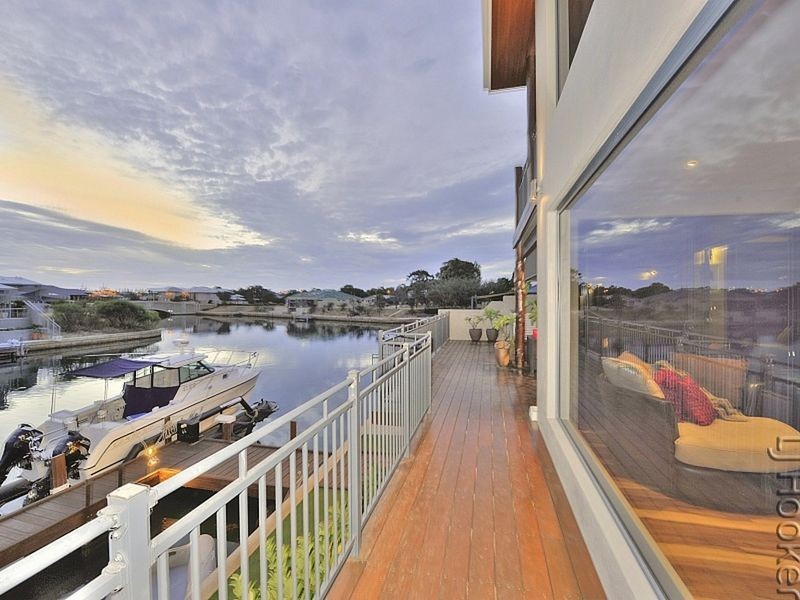 21 Estuary Place, Wannanup WA 6210