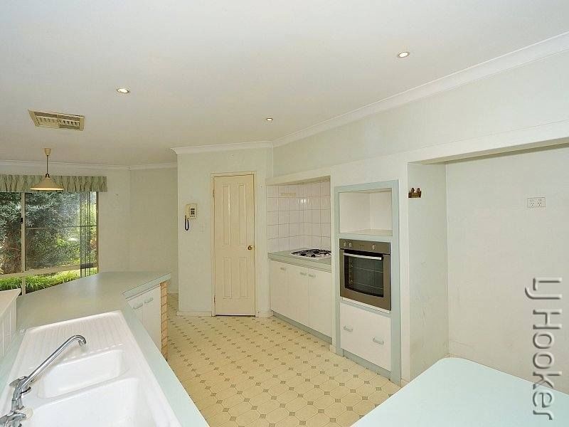 10 Peron Place, San Remo WA 6210