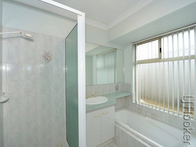 10 Peron Place, San Remo WA 6210