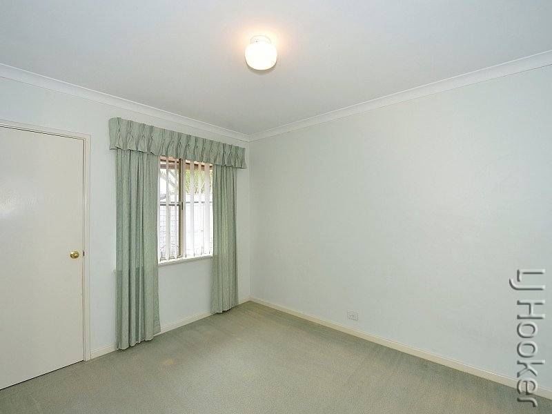 10 Peron Place, San Remo WA 6210