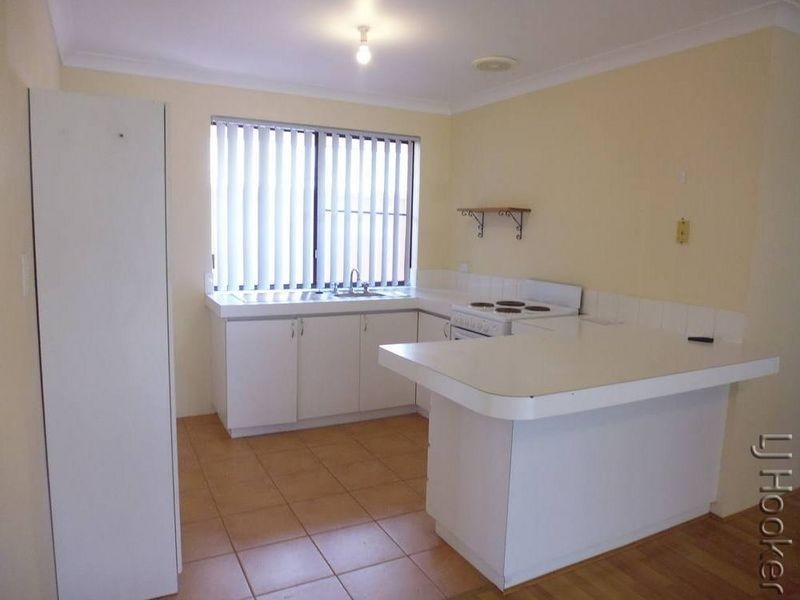 8 Banjup Road, Greenfields WA 6210
