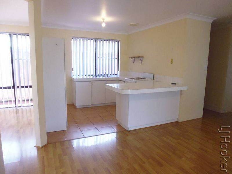 8 Banjup Road, Greenfields WA 6210