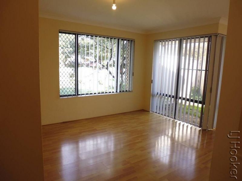 8 Banjup Road, Greenfields WA 6210