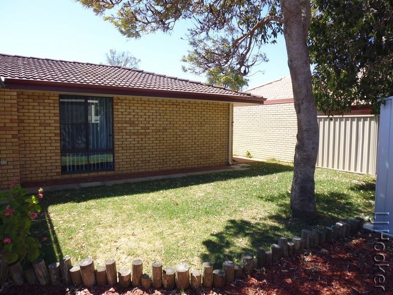 8 Banjup Road, Greenfields WA 6210