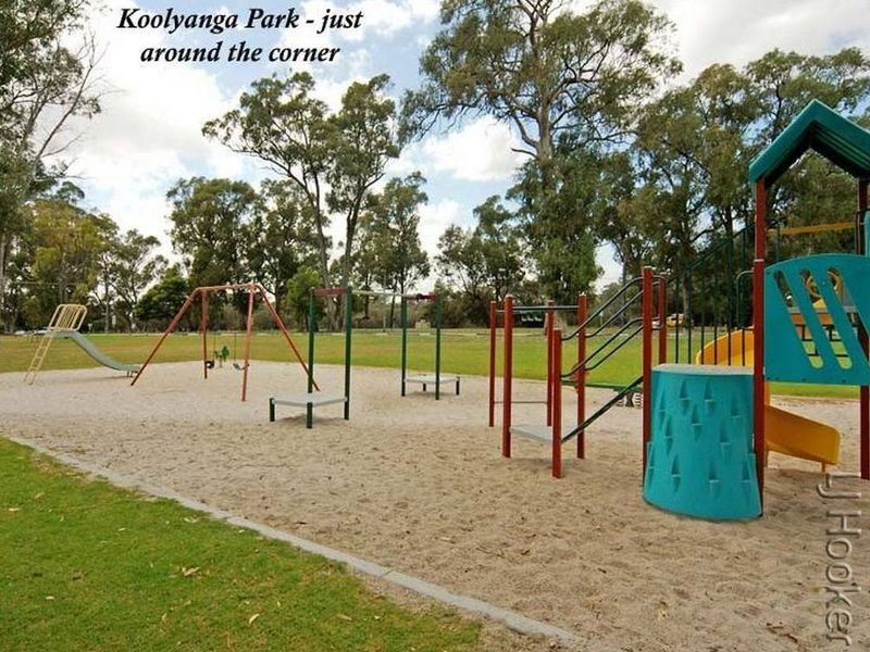 8 Banjup Road, Greenfields WA 6210