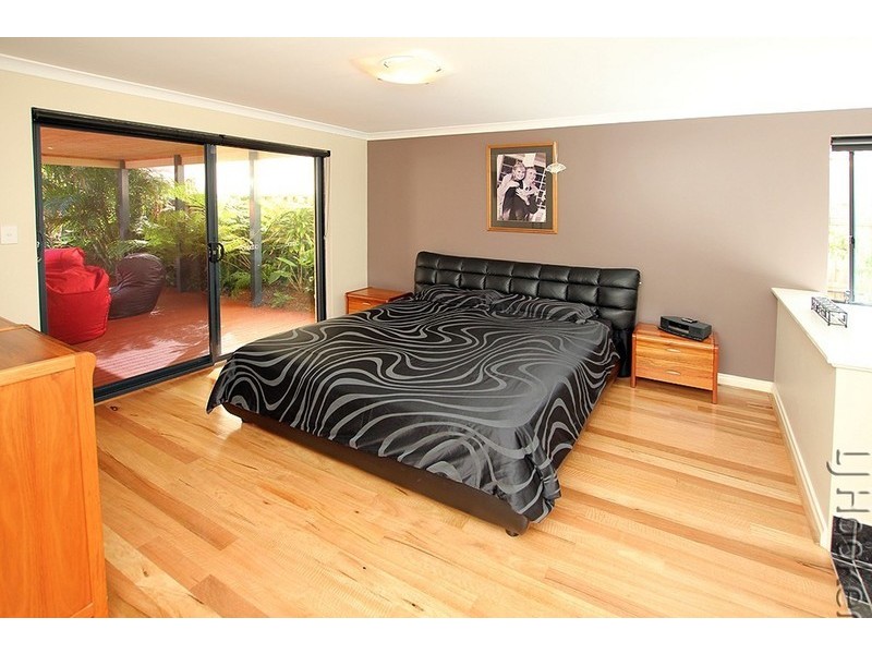 14 Boardwalk Boulevard, Halls Head WA 6210