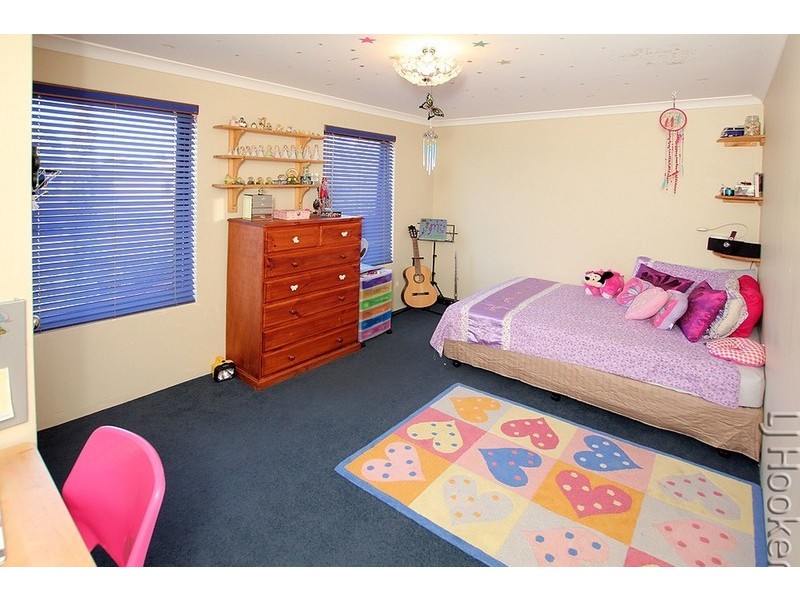 14 Boardwalk Boulevard, Halls Head WA 6210