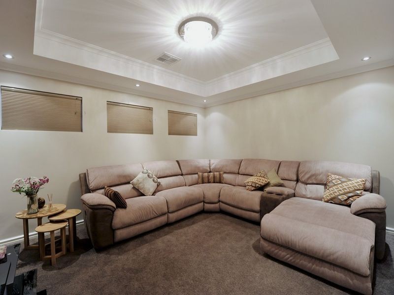 6 Splendens Turn, Halls Head WA 6210