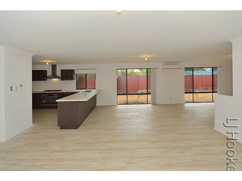 10 Gimlet Street, Coodanup WA 6210