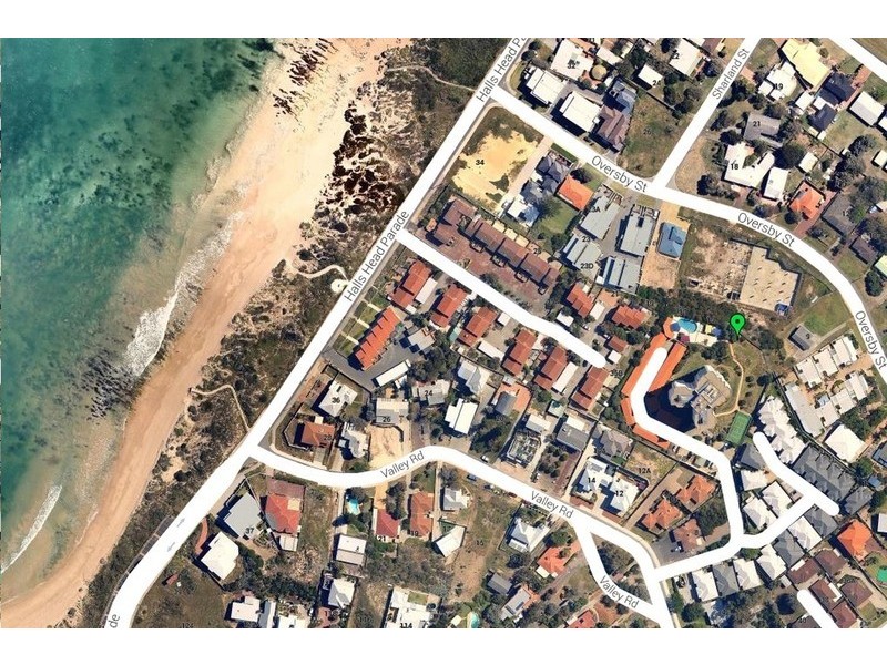 30/6A Valley Road, Halls Head WA 6210