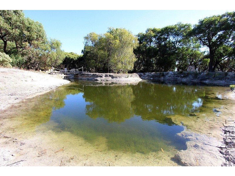 114 Newnham Road, Lake Clifton WA 6215