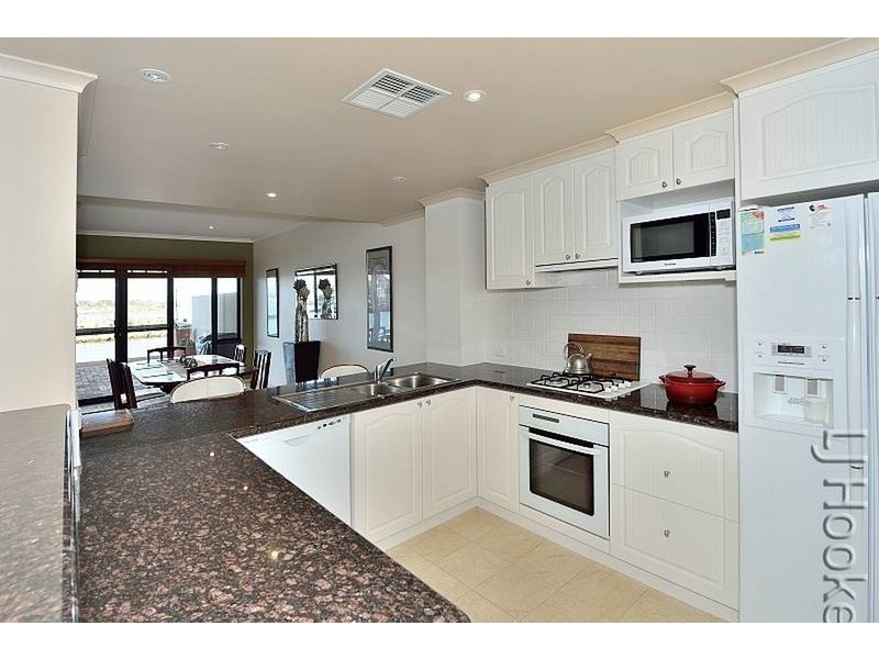 23/3 Piccolo Place, Halls Head WA 6210