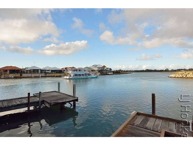 23/3 Piccolo Place, Halls Head WA 6210