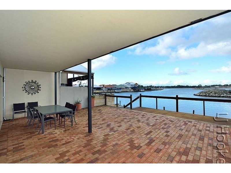 23/3 Piccolo Place, Halls Head WA 6210