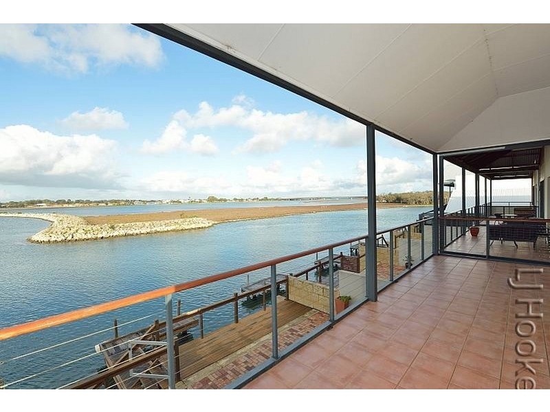 23/3 Piccolo Place, Halls Head WA 6210