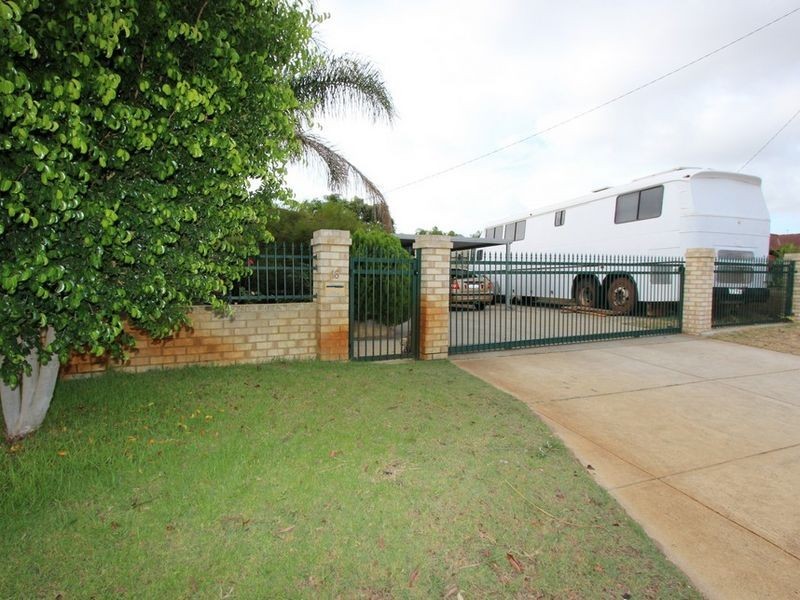 16 Ombersley Way, Coodanup WA 6210