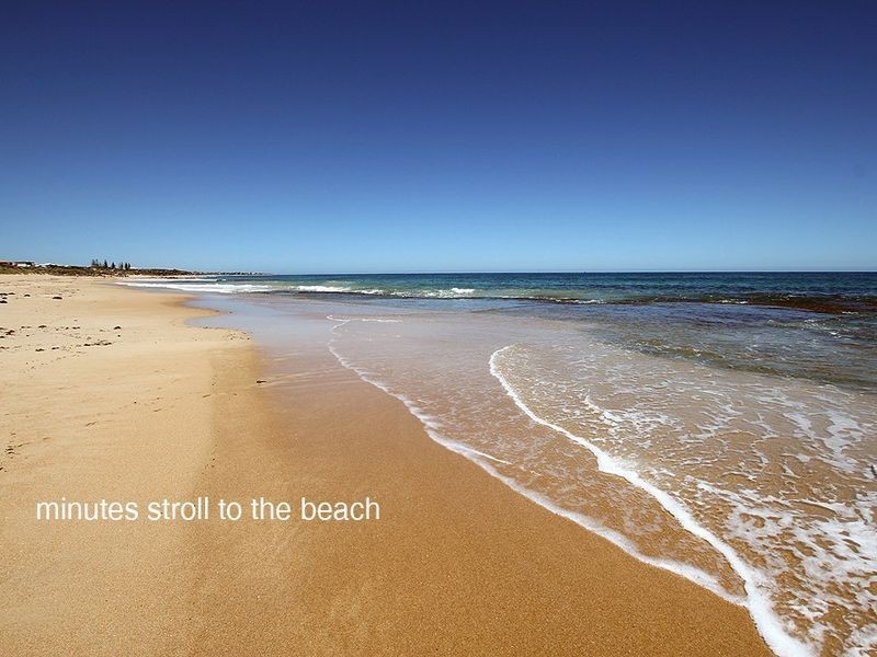 11A Darter Place, Halls Head WA 6210