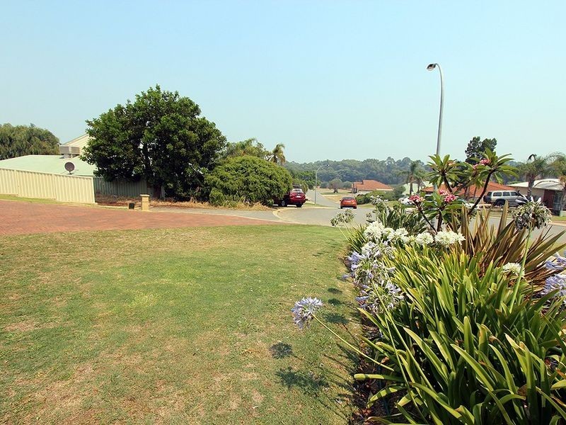 11A Darter Place, Halls Head WA 6210