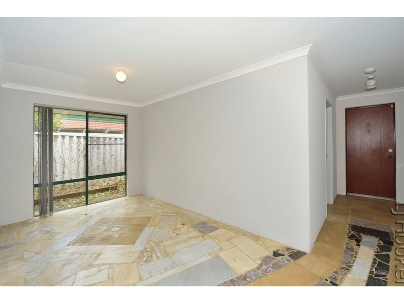 30 Tamarisk Drive, Halls Head WA 6210