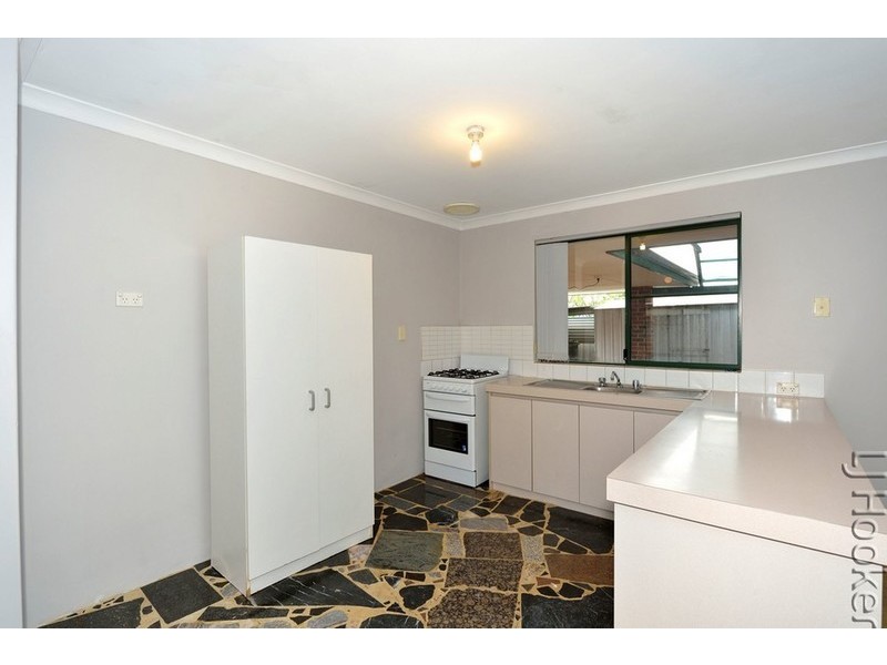 30 Tamarisk Drive, Halls Head WA 6210