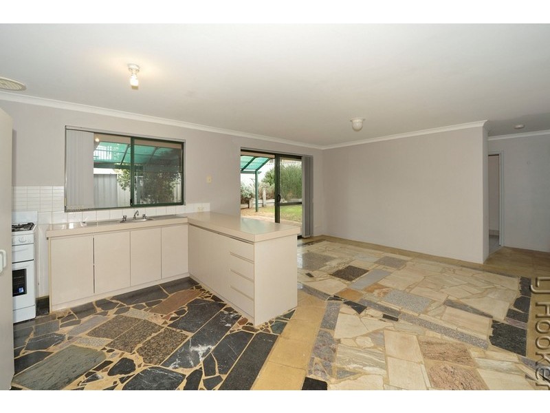 30 Tamarisk Drive, Halls Head WA 6210