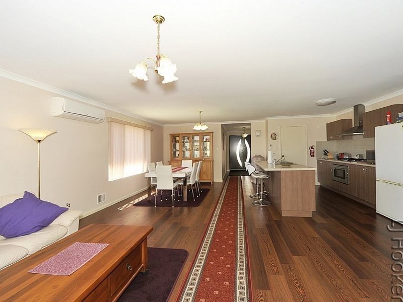 2 Kwella Entrance, Greenfields WA 6210