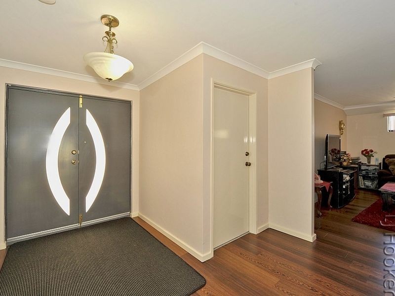 2 Kwella Entrance, Greenfields WA 6210